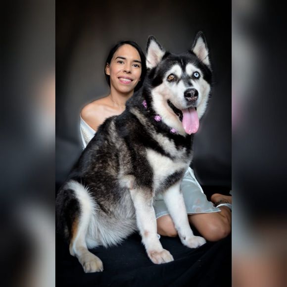 Meet your Posher, Anahi - Picture 1 of 1